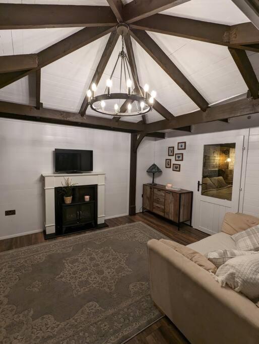 Gorgeous Countryside Cabin Lyminge Exterior photo